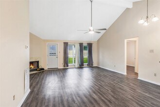 18755 Highland Trail in Houston, TX - Building Photo - Building Photo