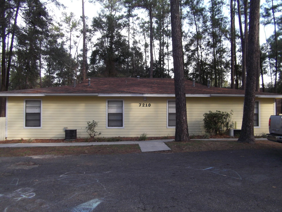 7210 SW 45th Pl in Gainesville, FL - Building Photo