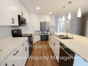 4316 Cooke Ln SW in Edmonton, AB - Building Photo - Building Photo