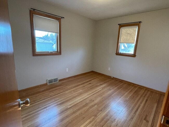 1014 15th St NE in Rochester, MN - Building Photo - Building Photo