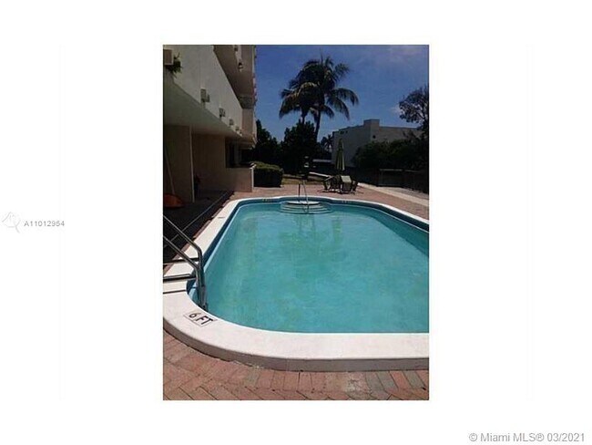 4011 Meridian Ave-Unit -21 in Miami Beach, FL - Building Photo - Building Photo