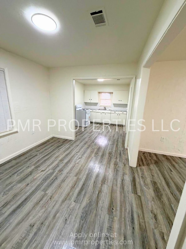 2505 SW H Ave in Lawton, OK - Building Photo - Building Photo