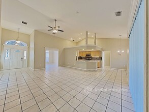 6426 Bendelow Dr in Lakeland, FL - Foto de edificio - Building Photo