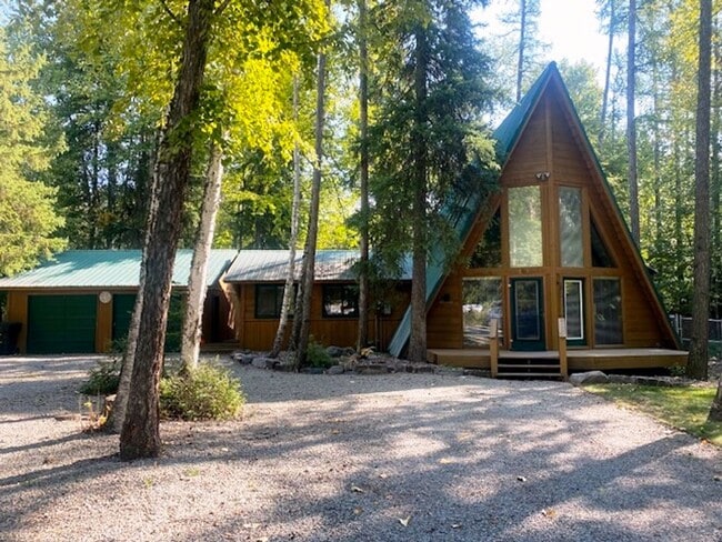 property at 1875 Lacy Ln