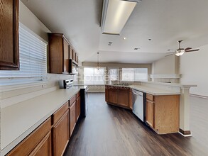 350 Mesquite Hill Dr in Arlington, TX - Building Photo - Building Photo