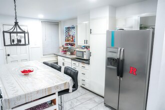 134 Broadway in Jersey City, NJ - Foto de edificio - Building Photo