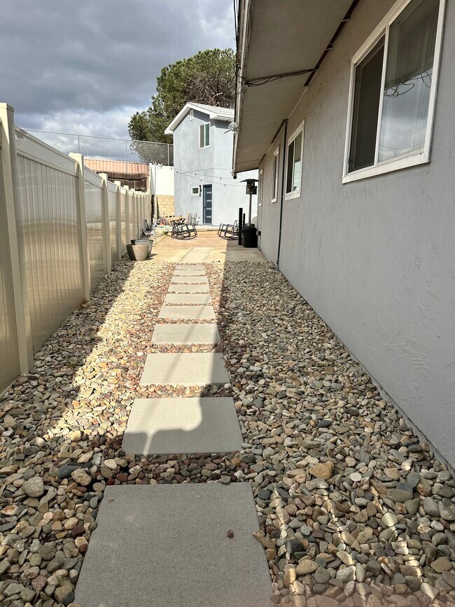 5642 Printwood Way in San Diego, CA - Foto de edificio - Building Photo