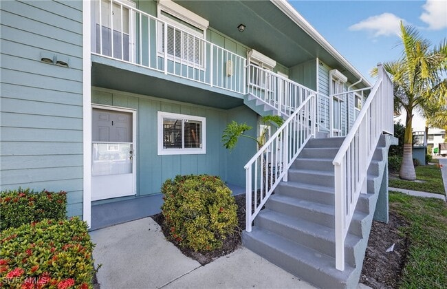 property at 144 Cypress Way E