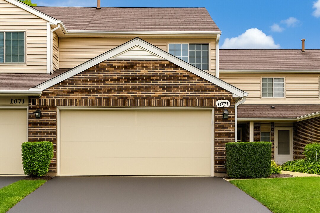 1071 Bedford Dr in Carol Stream, IL - Building Photo