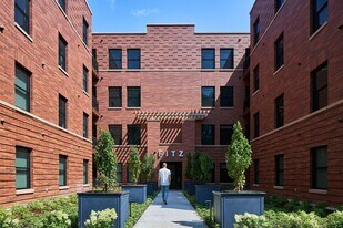 The Fitz in Milwaukee, WI - Building Photo