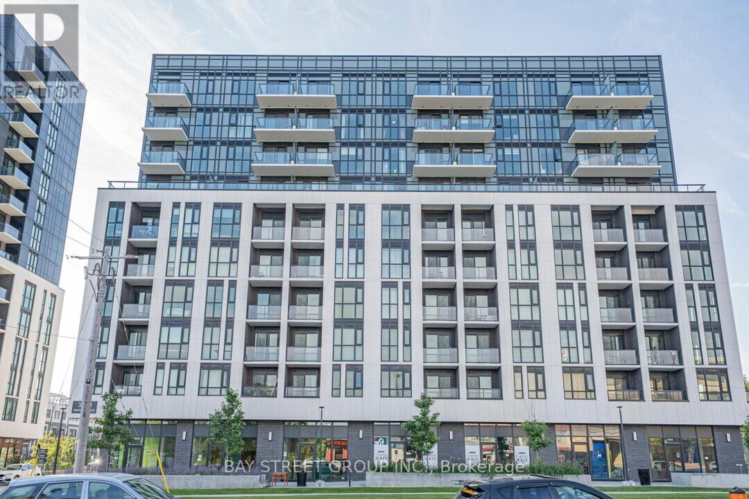 3421 Sheppard Ave E in Toronto, ON - Building Photo