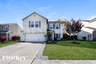 8211 S Shady Trail Dr in Pendleton, IN - Building Photo