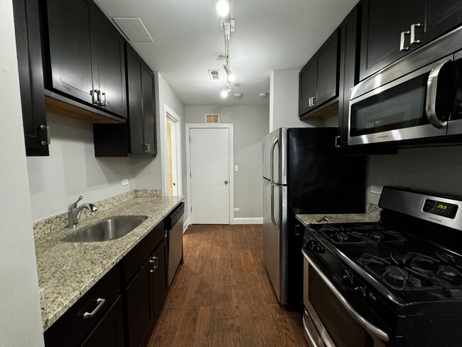 5402 N Winthrop Ave, Unit Gdn