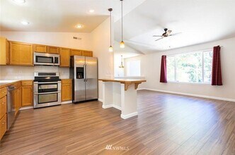 9126 147th St Ct NW in Gig Harbor, WA - Building Photo - Building Photo