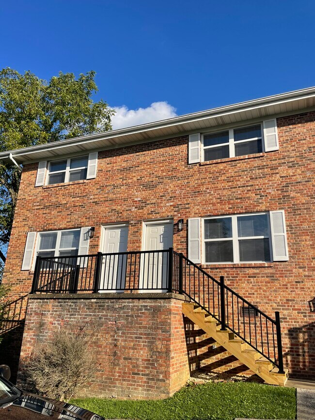 101 W Barton Ridge Rd Rentals in Greeneville, TN