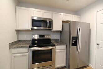 2941 Locust Grv Ct in Harrisonburg, VA - Building Photo - Building Photo