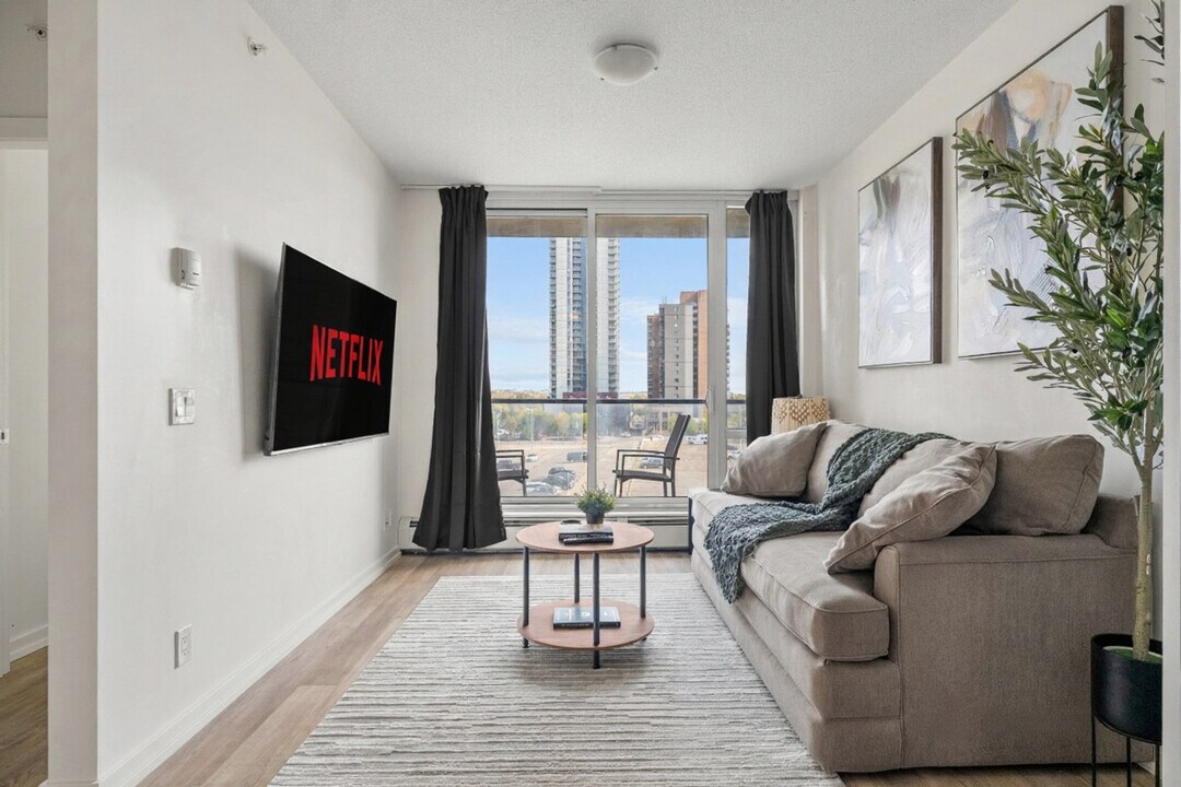 434-438 8 Ave SE in Calgary, AB - Building Photo