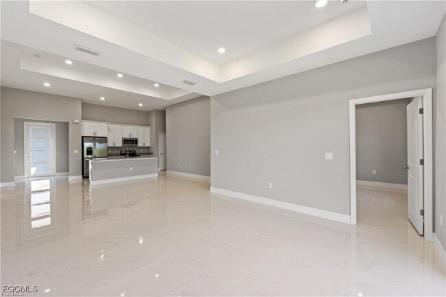 property at 524 Kingsbury Ln