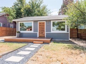 3013 E 16th St in Austin, TX - Building Photo