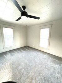 1304 S Main St photo'