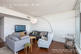 411 W Seaside Way in Long Beach, CA - Foto de edificio - Building Photo