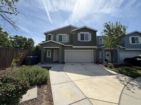 5728 Misty Wind Ct in Carmichael, CA - Building Photo