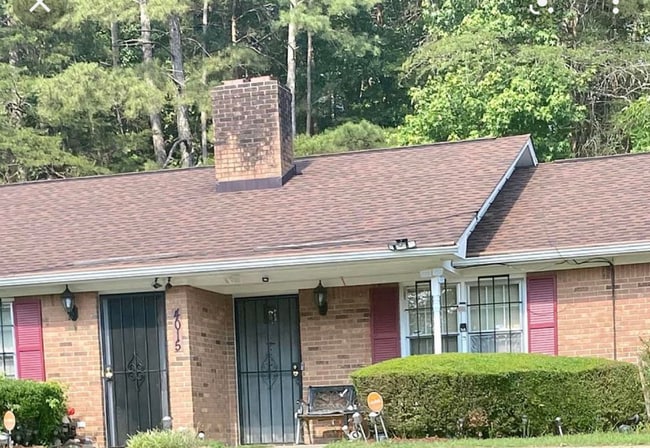 property at 4015 Pebblebrook Ct