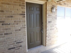 8108 Dunn St in Austin, TX - Building Photo - Building Photo