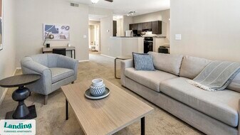 7865 Grove Ct W in Germantown, TN - Building Photo