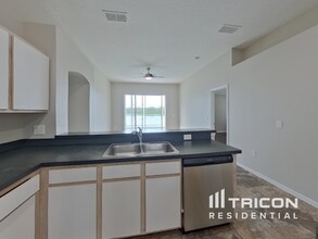 2684 Willow Glen Cir in Kissimmee, FL - Foto de edificio - Building Photo