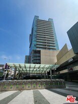 3785 Wilshire Blvd in Los Angeles, CA - Building Photo