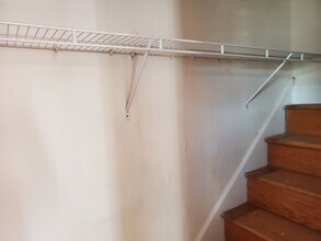 2411 Patane Ave, Unit A in Roslyn, PA - Foto de edificio - Building Photo