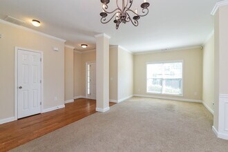 738 Austin Creek Dr in Buford, GA - Building Photo - Building Photo