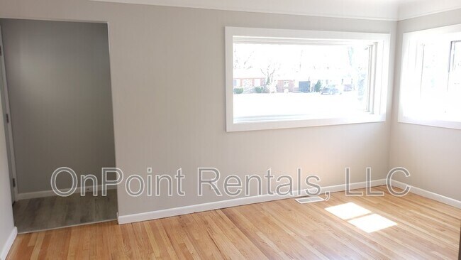 15161 Harrison St in Livonia, MI - Foto de edificio - Building Photo