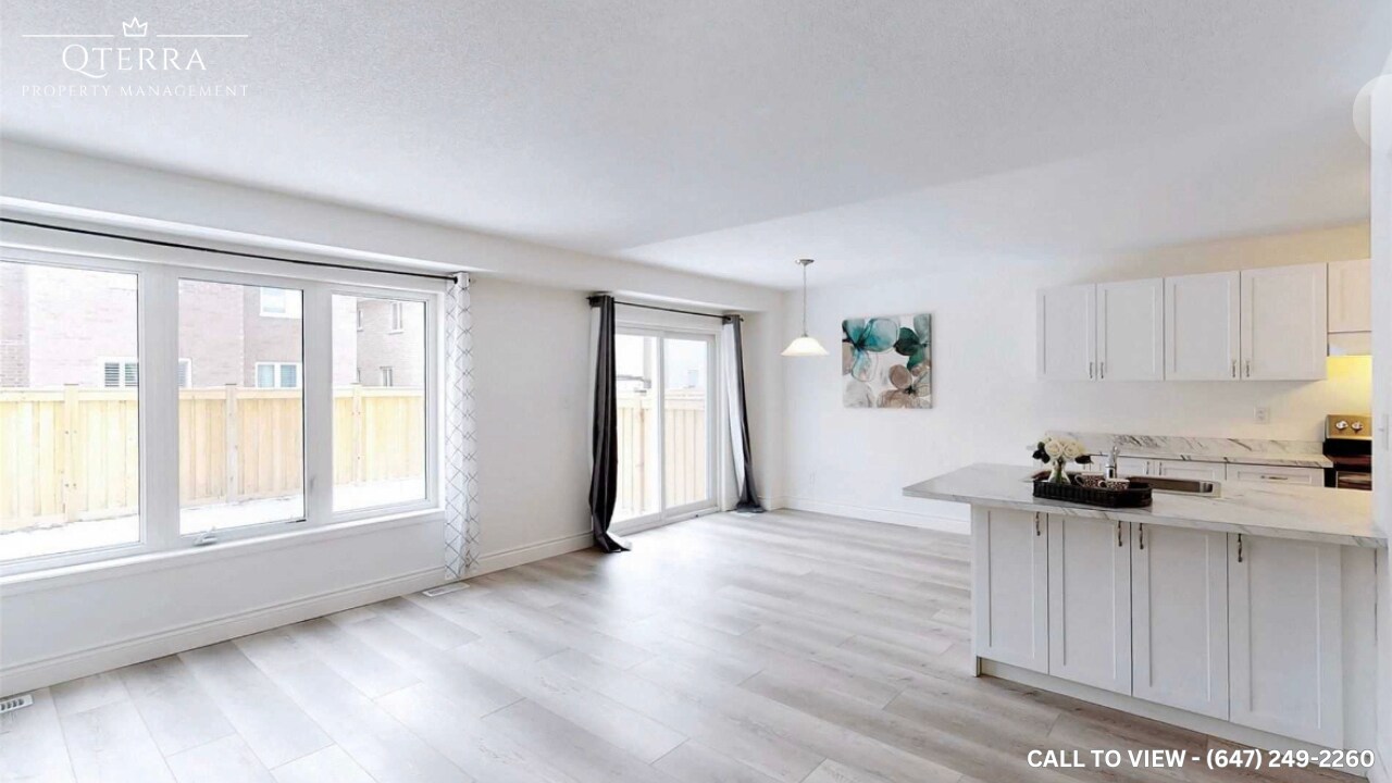 1-547 Windfields Farm Dr W in Oshawa, ON - Building Photo
