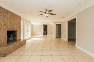 17327 Rolling Creek Dr in Houston, TX - Building Photo - Building Photo