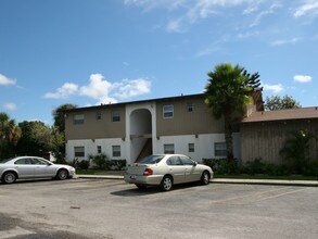 Executive House in Sarasota, FL - Building Photo - Building Photo