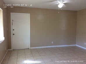 1020 70th St N-Unit -4 in St. Petersburg, FL - Foto de edificio - Building Photo