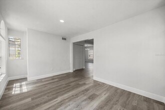 111 E Ave C in Melbourne, FL - Building Photo - Building Photo