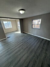 908 Benwood Ave in Mckees Rocks, PA - Building Photo - Building Photo