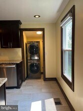 120 N Frederick St in Mechanicsburg, PA - Foto de edificio - Building Photo