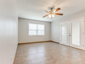 306 S Mercedes Dr in Norman, OK - Building Photo - Building Photo