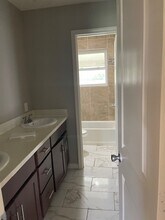 3708 Little Farms Dr in Zachary, LA - Foto de edificio - Building Photo