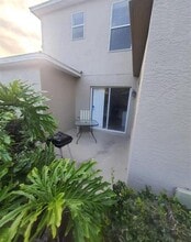 1733 Pointe W Wy in Vero Beach, FL - Building Photo - Building Photo