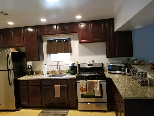 1713 Wade St Ext in Aliquippa, PA - Building Photo - Building Photo