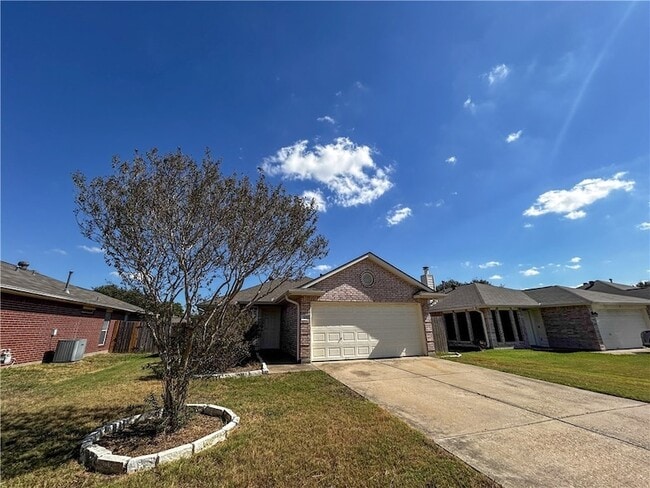 3739 Marielene Cir in College Station, TX - Building Photo - Building Photo