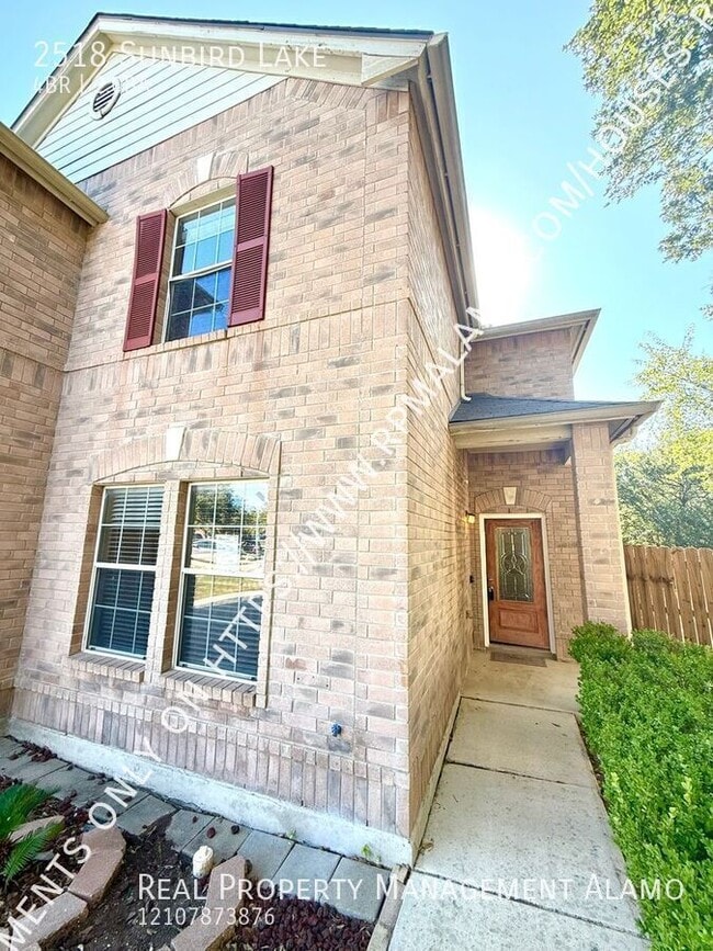 2518 Sunbird Lk in San Antonio, TX - Building Photo - Building Photo