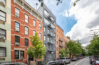 413 E 78th St in New York, NY - Building Photo - Building Photo