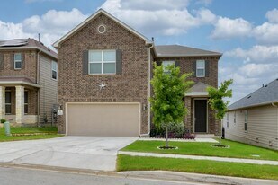 5111 Papalote Garden in Converse, TX - Building Photo