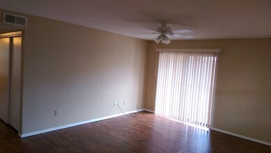218 N Texas Blvd, Unit 308 in Denton, TX - Building Photo - Building Photo
